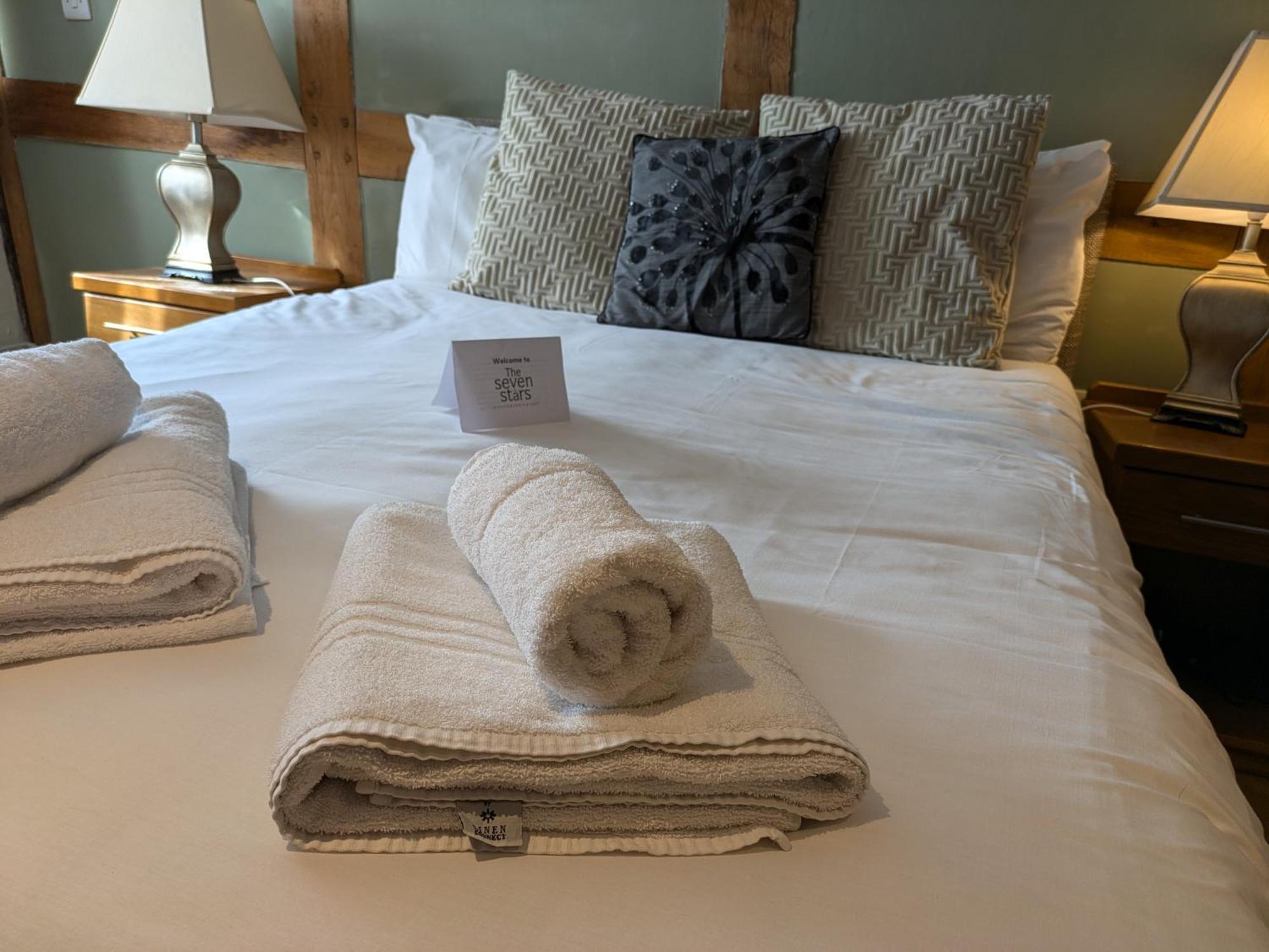 Hotel Seven Stars Ledbury Esterno foto