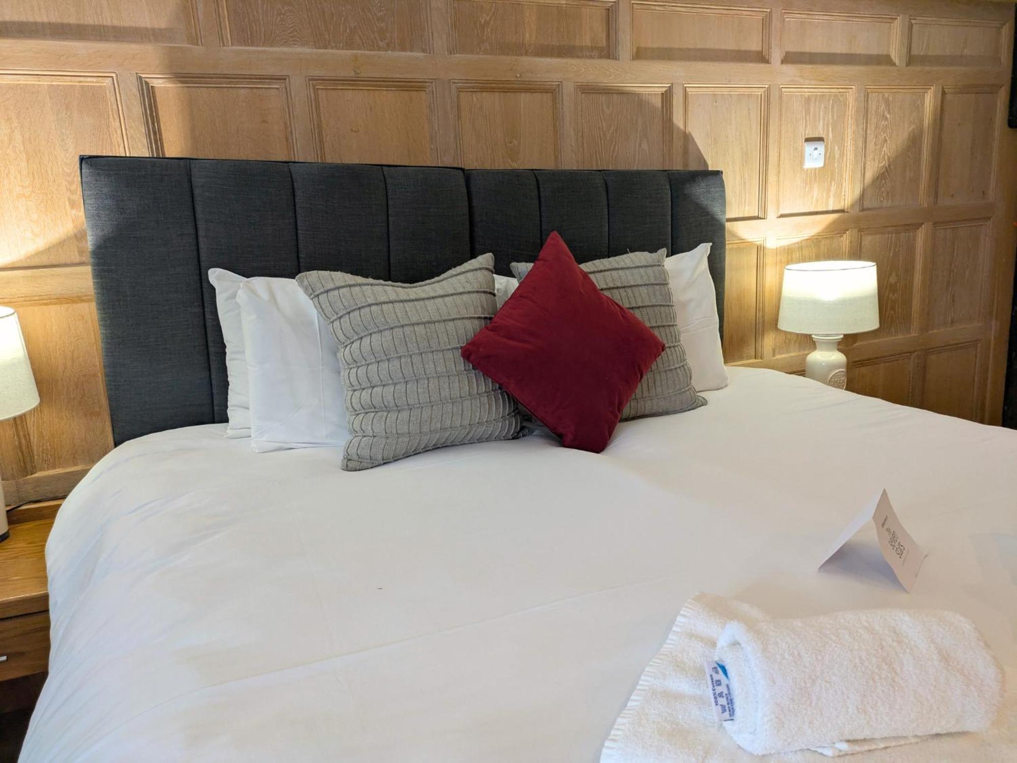 Hotel Seven Stars Ledbury Esterno foto