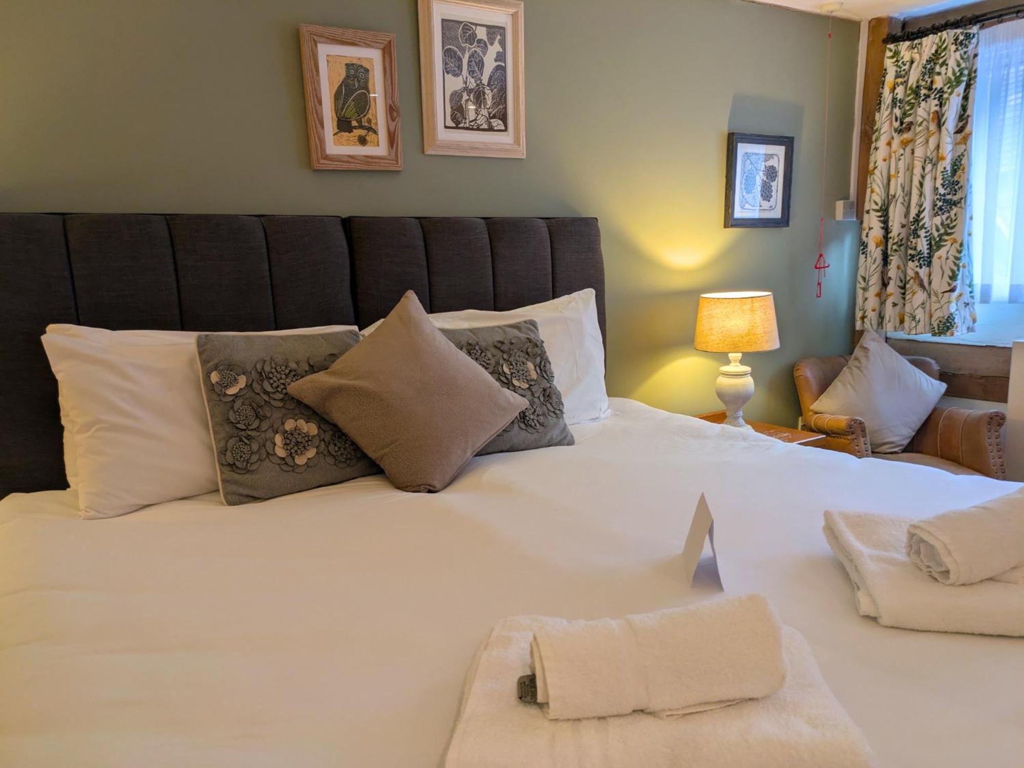 Hotel Seven Stars Ledbury Esterno foto