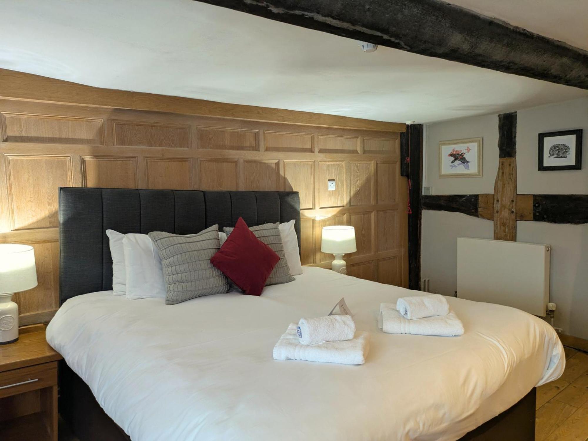Hotel Seven Stars Ledbury Esterno foto